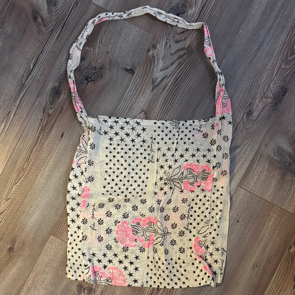 Free People Handbags - Free People  Tote Bag